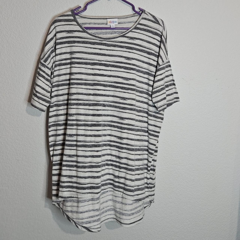 LuLaRoe Grey and White Striped Short Sleeve Top Size Small